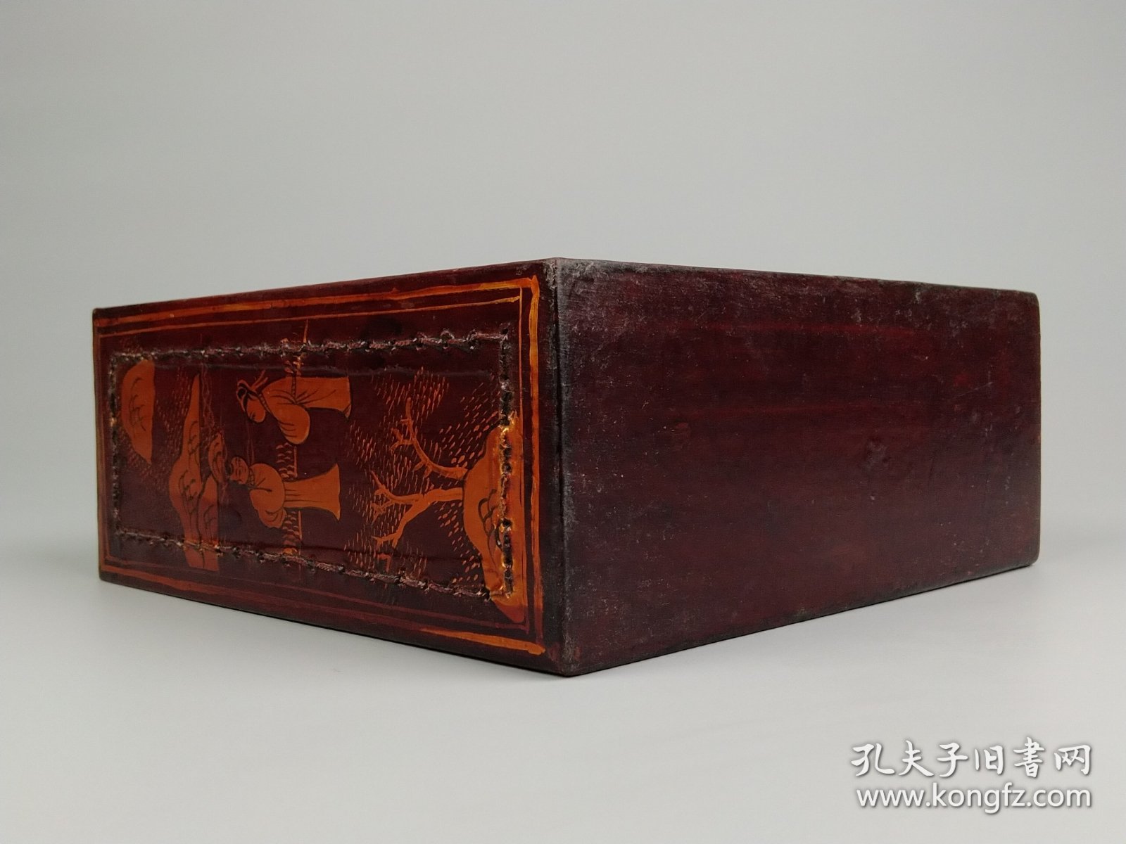 旧藏 【茶食罐】 大漆人物描金，牛皮包边，全品完整，尺寸如图！