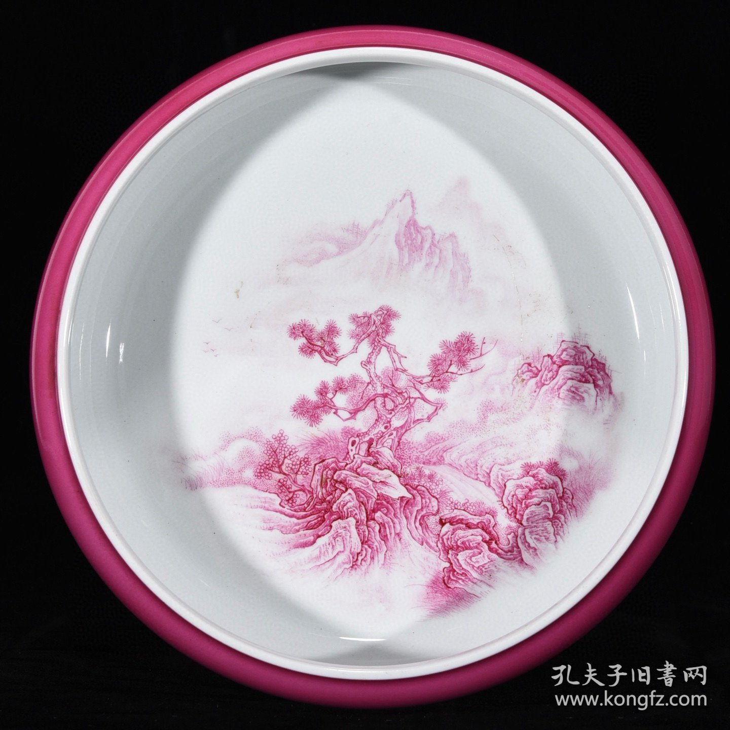 清雍正粉彩胭脂红山水纹洗， 高7厘米 直径24厘米.