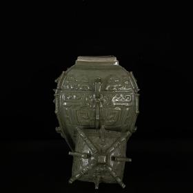 宋越窑梅子青釉饕餮纹出戬尊  23x35厘米DD