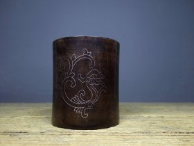 旧藏血檀木精工细作镶嵌银丝 文人墨客 笔筒 重量：430g