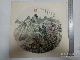 收的卡纸上手绘的国画，有款不认识，可以直接装框，某宝某多多上小框很便宜。卡纸尺寸33乘33厘米。