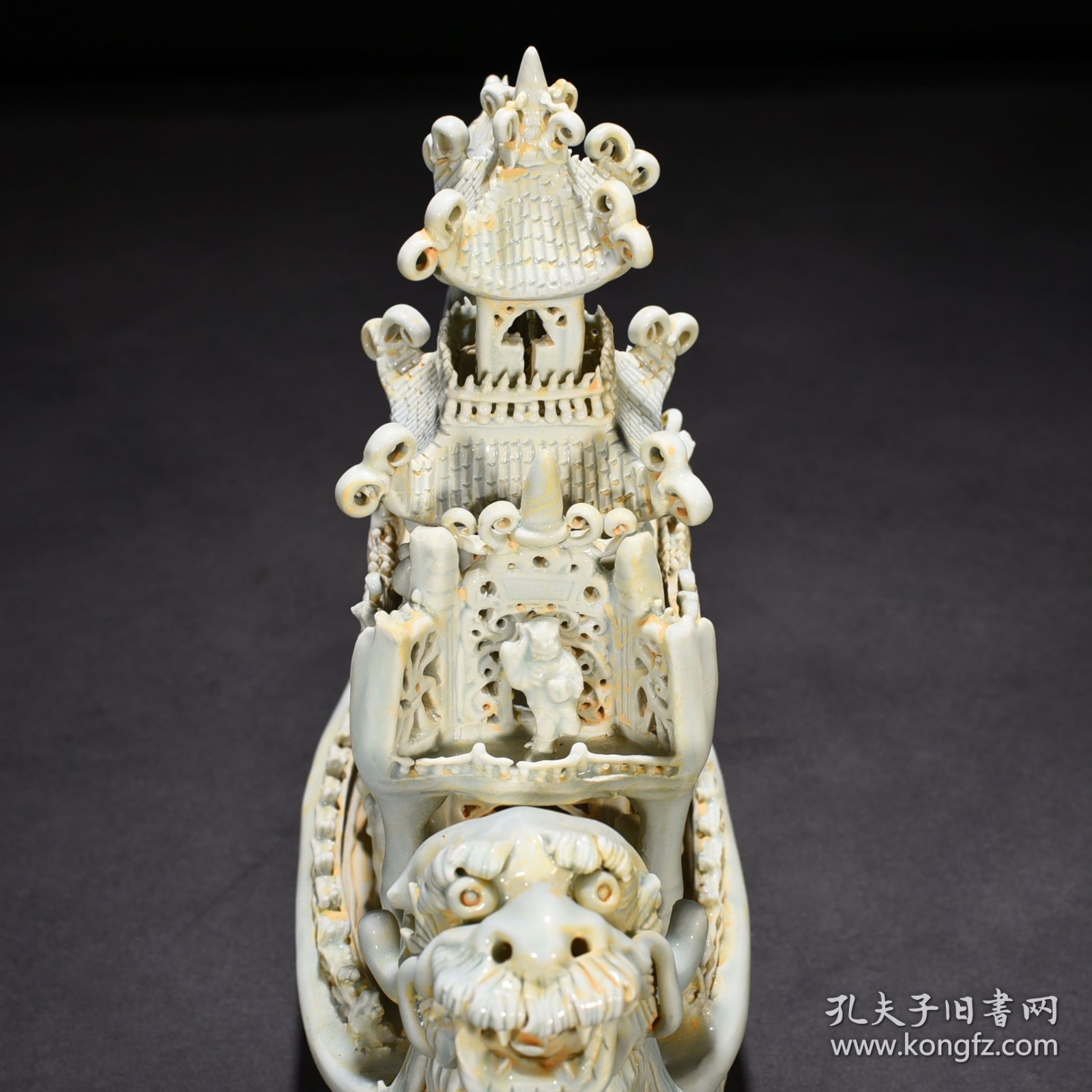 宋湖田窑影青釉八仙人物纹龙船 26*26厘米