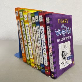 Diary of a Wimpy Kid  小屁孩日记 英文版【8本合售】【具体内容详见实拍图】【2本精装  6本平装】