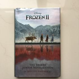 冰雪奇缘2同名电影小说附海报 英文原版书 Frozen 2: The Deluxe Junior Novelization Disney 精装 迪士尼儿童青少年小说 艾莎