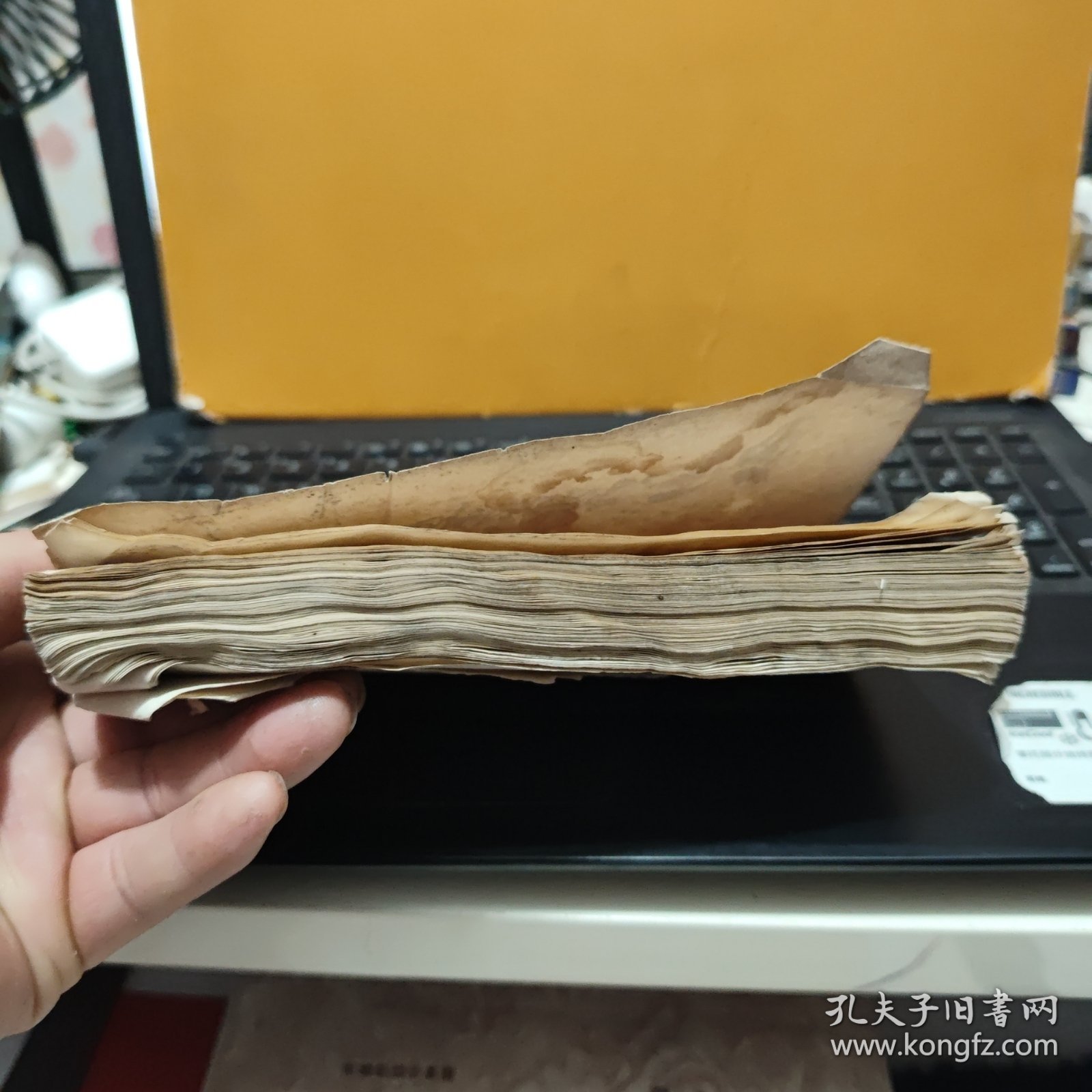 四川菜谱1988年出版（图书品相略差，前后封皮有破损，书内有水渍痕迹，内容完整，不影响阅读和使用，详细参照书影）