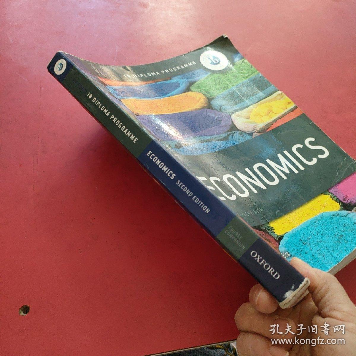 SECOND EDITION ECONOMICS COURSE COMPANION  附光盘  有笔记划线