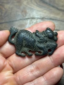 敦厚明代铜质麒麟佩饰。