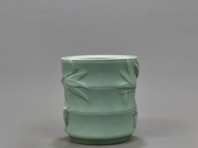 宋龙泉窑青瓷浮雕一夜成名虫草纹竹节笔筒13.2/13厘米a