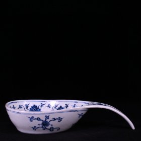 明宣德青花缠枝莲钱币纹水洗飘