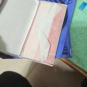 超英（佳蓝)薄型复写纸，双面蓝色，10大一小共十一包算十包。小的是100张的，大的感觉厚度差不多。有的盒子有水印，里面没事。