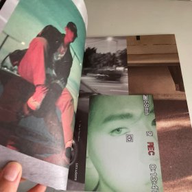 CITY LIGHTS(只有一本，如图)