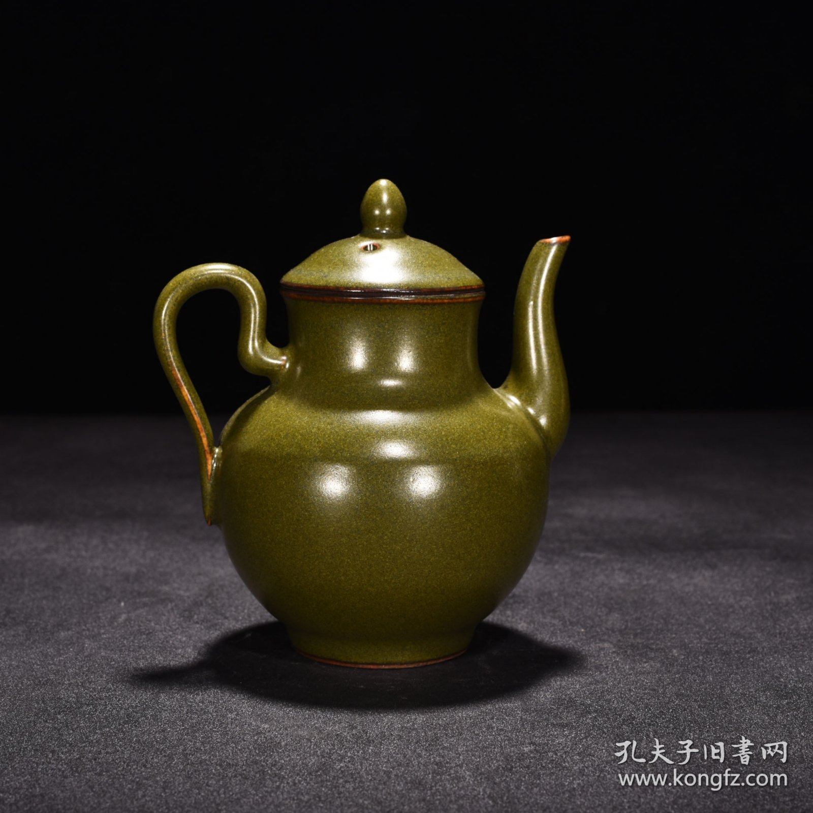 清乾隆茶叶末釉执壶 高12.5厘米宽10.5