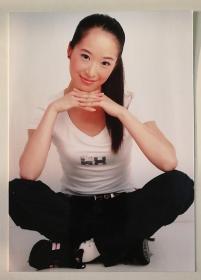 毕业于谢晋影视学院的美女演员柳珊较大尺寸彩色照片1张，背面有手写姓名