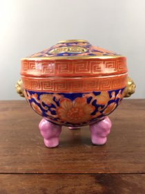珐琅彩熏香炉一个,纯手工绘画,包浆自然,保存完整。细节如图