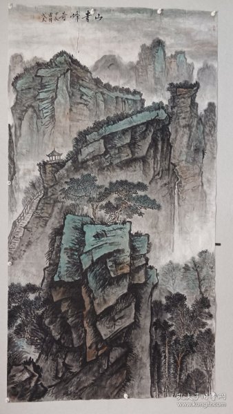 （终身保真）戴成夫 国画 136x68cm作品 议价 戴成夫，浙江乐清人，浙江省美协会员，中国书画家联谊会会员。曾任职于乐清市文化馆。擅长中国画，自幼喜爱美术，后多次到浙江省群艺馆，浙江省美术协会培训班学习，又拜访古今名贤足迹，追源寻踪。1996年入在中央美院国画系学习，得到诸多艺术名家指导。作品多次在全国赛展中获奖，并有部分作品发表。