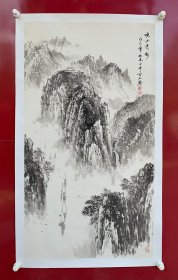 朱墨春：1963年生于苏州香山，师从上海名家郁文华先生，为大风堂再传弟子。现为江苏美协会员，江苏省花鸟画研究会会员，苏州花鸟画研究会会员，苏州香山书画研究会会长