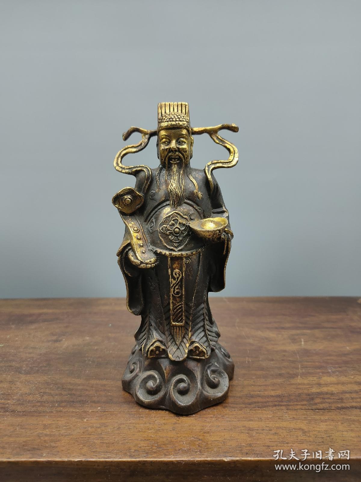 古玩铜器收藏:，财神爷，造型独特，质感厚实、雕刻精美、包浆纯熟！
新货上架！
产品规格 重量 如下图：