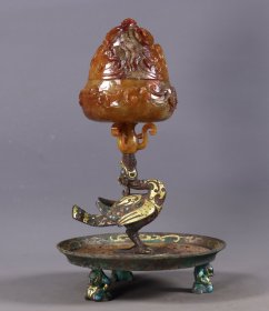 战汉时期铜错金银镶嵌和田玉熏炉高23.5厘米直径14.5厘米重1048克