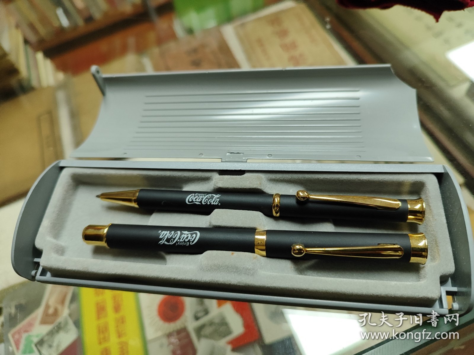早期可口可乐赠送钢笔圆珠笔2支
