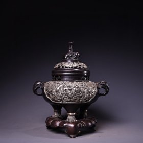 旧藏纯铜高浮雕錾刻鎏银熏香炉 重1350克 高22厘米 宽20厘米