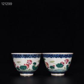 清乾隆青花粉彩描金荷花鸬鹚纹杯