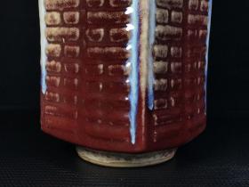 38_雍正窑变釉开片瓶，纯手工胎，器形优美，造型周正挺拔，品相完整。