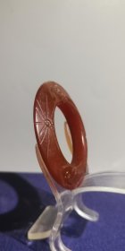 红玛瑙老玉环，包浆沁色入骨，风化明显，皮壳厚重，实物漂亮