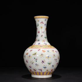 清光绪粉彩欢天喜地百蝶纹赏瓶   41×22厘米