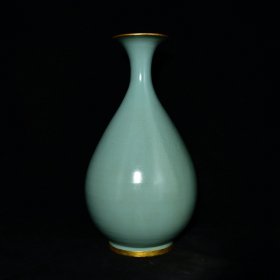 宋汝窑刻字描金题诗仕女纹包口玉壶春瓶,高43.8×25厘米