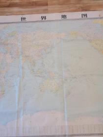世界地图1979年10月第1版，1981年11月山西第3次印刷(1:22000000)