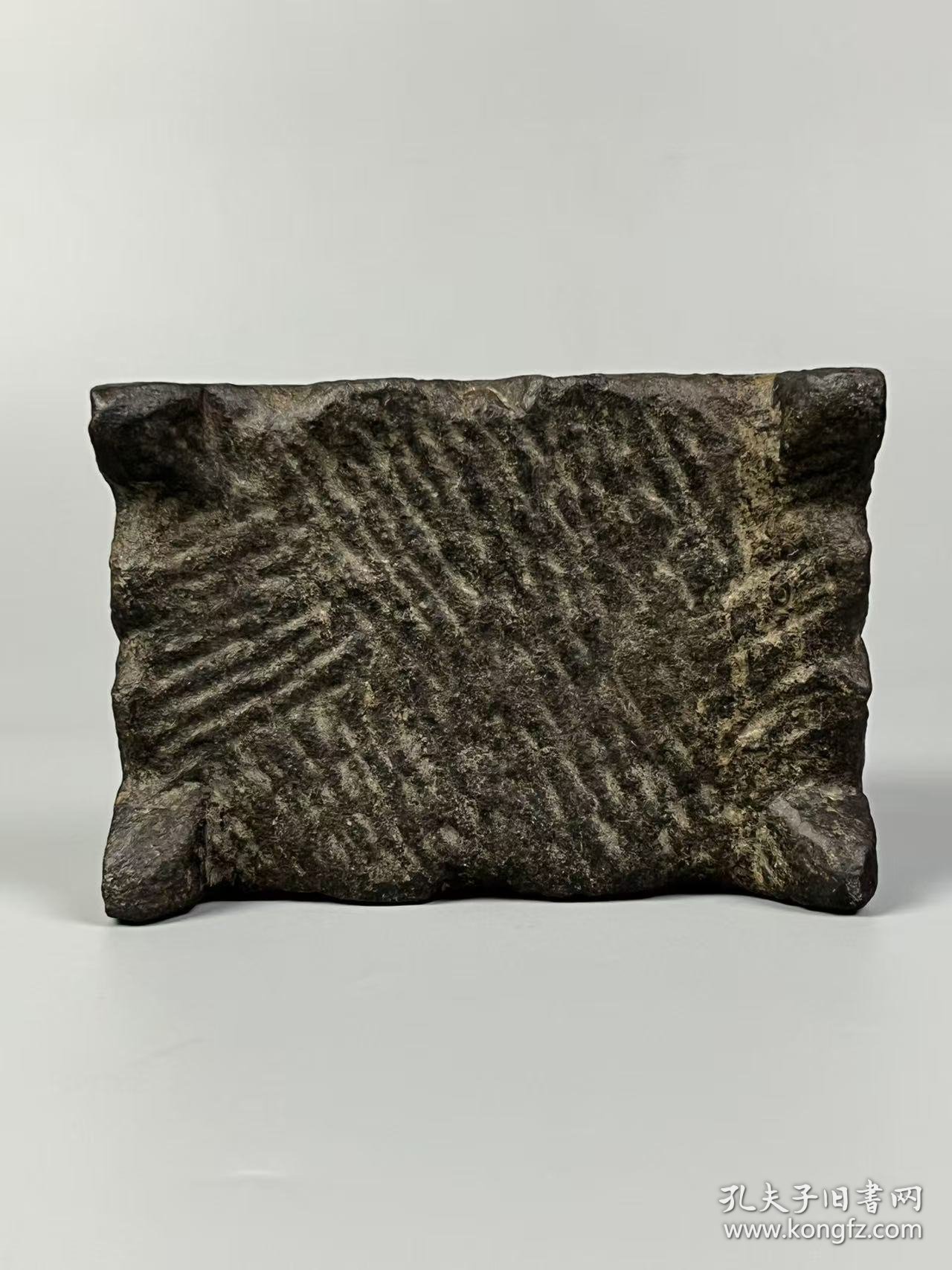 旧藏【瑞兽 青石四足砚台】全品完整，实拍如图！