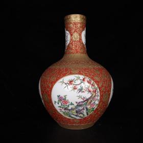 《精品放漏》全品相清瓷器收藏 清乾隆：珐琅彩鎏金浮雕开光花鸟纹天球瓶一对
高宽：57*35cm