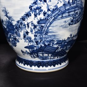 清乾隆青花清明上河图双耳瓶 高81.5厘米宽41.5