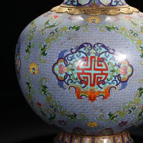 清代 铜胎掐丝珐琅缠枝花卉赏瓶