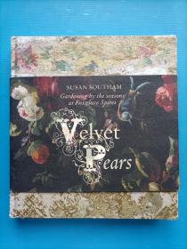 Velvet Pears   
Gardening by the seasons at Foxglove Spires