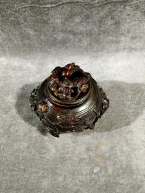古玩铜器收藏    葫芦炉   工艺精湛   包浆淳厚  型态完整
材质:铜系列