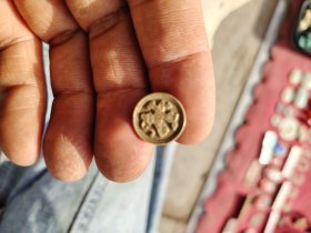 清代花篮扣子