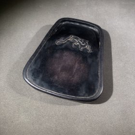 端砚砚池夔龙砚款：姚卓