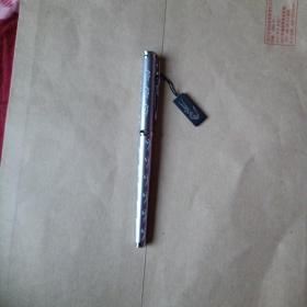 鳄鱼牌钢笔，未使用，全新，