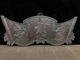 整板雕刻挂匾，雕刻福禄寿三星，画卷造型，别致大方，雕工细腻，温馨大气，尺寸70*28*2.5，