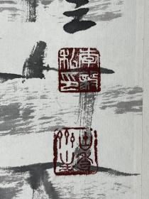 李毅 尺寸 138/68 托片 国画家，现为中国美协会员，中国民族画院理事，安徽省国画院副院长，文化部对外艺术交流中心国韵文华书画院人物画艺委会委员，中华慈善美术家。生于江苏，现居北京。师承中国著名画家冯远、，李宝峰、杜滋龄。