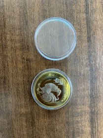 鸡年纪念币，全新，整卷拆出，原光带保护盒保真，店内购满百元免快递费！