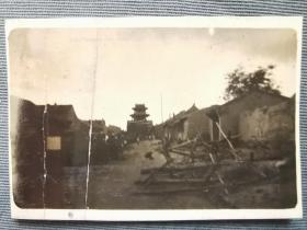 抗日时期，沁源老城的“文昌楼”，共三层，非常出名。

海外回流，原版老照片，顺丰快递保价。