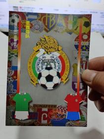 《足球俱乐部》收藏卡  卡片1张：百大俱乐部队徽（墨西哥队）//  13*9.5厘米