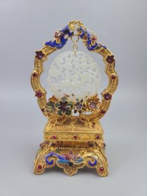 珍藏，掐丝烧蓝镶嵌玉，做工精细，工艺精湛，乾隆年制，重量213.1克