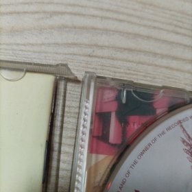 CD光盘涅槃乐队在母体（1碟盒装，外壳缺个角己发图，光盘完好九品）