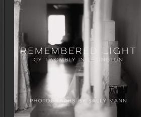 现货 Remembered Light: Cy Twombly in Lexington Sally Mann 莎莉曼恩《记忆之光》摄影作品集
