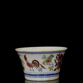 明成化斗彩红胎马蹄杯鸡缸杯 4.8/8.5厘米