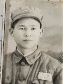 解放初中国人民解放军着50式军装照片