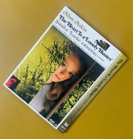 天涯何处觅知心（心是孤独的猎手）DVD 雅俊独家华纳首度全球发行DVD版D9，中文字幕，好莱坞左翼奥斯卡获奖导演伊利亚·卡赞1961年拍摄的爱情电影经典，奥斯卡影帝影后沃伦·比蒂、娜塔莉·伍德主演。令人唏嘘的青春期令人心碎的成长，野性而诗意。上世纪20年代美国大萧条时期的真实还原，南方小镇的社会现实，以及挣扎在杏解放运动初期年轻人的映射。古典好莱坞和现代电影美学的双重冲击，影像充满诱惑力。